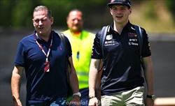 Jos Verstappen: «Max vorrà vendicarsi dopo l'incidente del 2021 con Hamilton a Silverstone» - Jos Verstappen: «Max vorrà vendicarsi dopo l'incidente del 2021 con Hamilton a Silverstone»