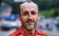 Kubica ammette: «Guidare per la Ferrari è diverso»