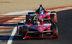 Kubica paragona la FormulaE al sesso: «Credo sia sbagliato dirlo a voce troppo alta» - Kubica paragona la FormulaE al sesso: «Credo sia sbagliato dirlo a voce troppo alta»