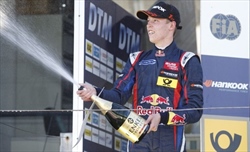 Kvyat rivela: «Con Sainz momenti tesi, ci dissero di calmarci» - Kvyat rivela: «Con Sainz momenti tesi, ci dissero di calmarci»