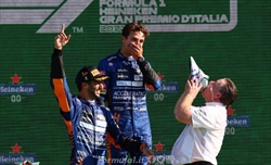 L’emozionante lettera di Ricciardo ai tifosi: «Nessun rimpianto, solo ricordi» - L’emozionante lettera di Ricciardo si tifosi: «Nessun rimpianto, solo ricordi»