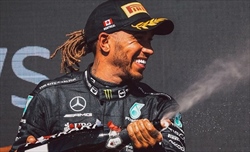 L'ex F1: «Le prestazioni della W13 riescono a confondere anche la stessa Mercedes» - L'ex F1: «Le prestazioni della W13 riescono a confondere anche gli stessi uomini Mercedes»