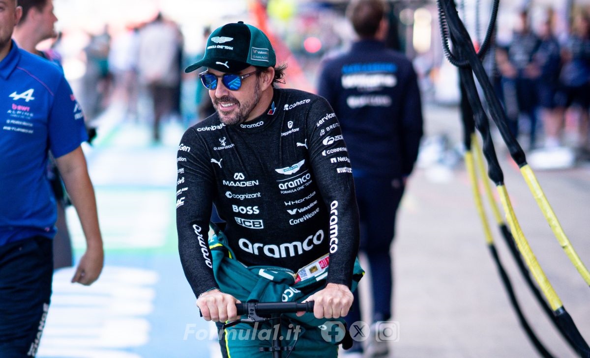 L’indiscrezione - Alonso non lascia la F1. Aston Martin insiste, Honda l’incognita