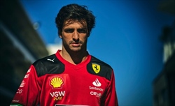 L'indiscrezione - Sainz, l'Aston Martin sogna la coppia con Alonso e la McLaren lo rivuole - L'indiscrezione - Sainz, l'Aston Martin sogna la coppia con Alonso e la McLaren lo rivuole