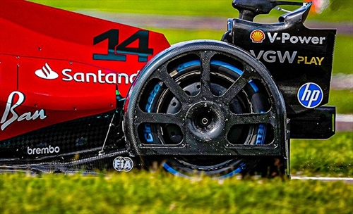 L’inutile polemica di chi vuole le gomme full wet