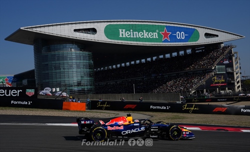 La corsa che entra dove nessuno corre: il circuito Red Bull si apre alla Wings for Life - La corsa che entra dove nessuno corre: il circuito Red Bull si apre alla Wings for Life