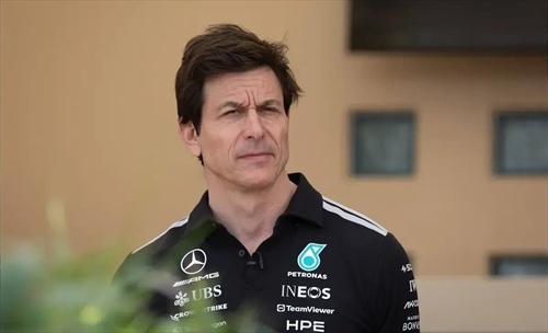 La disciplina secondo Wolff: nessuno è più grande delle frecce d’argento 