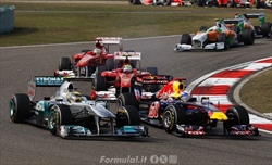 La F1 ci regala un tuffo nel passato, sveglia alle 05:00 per vedere una gara