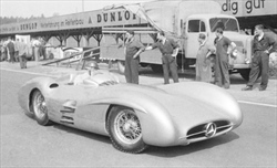 La F1 pensa alle ruote coperte per le gare su pista bagnata - La F1 pensa alla ruote coperte per le gare su pista bagnata