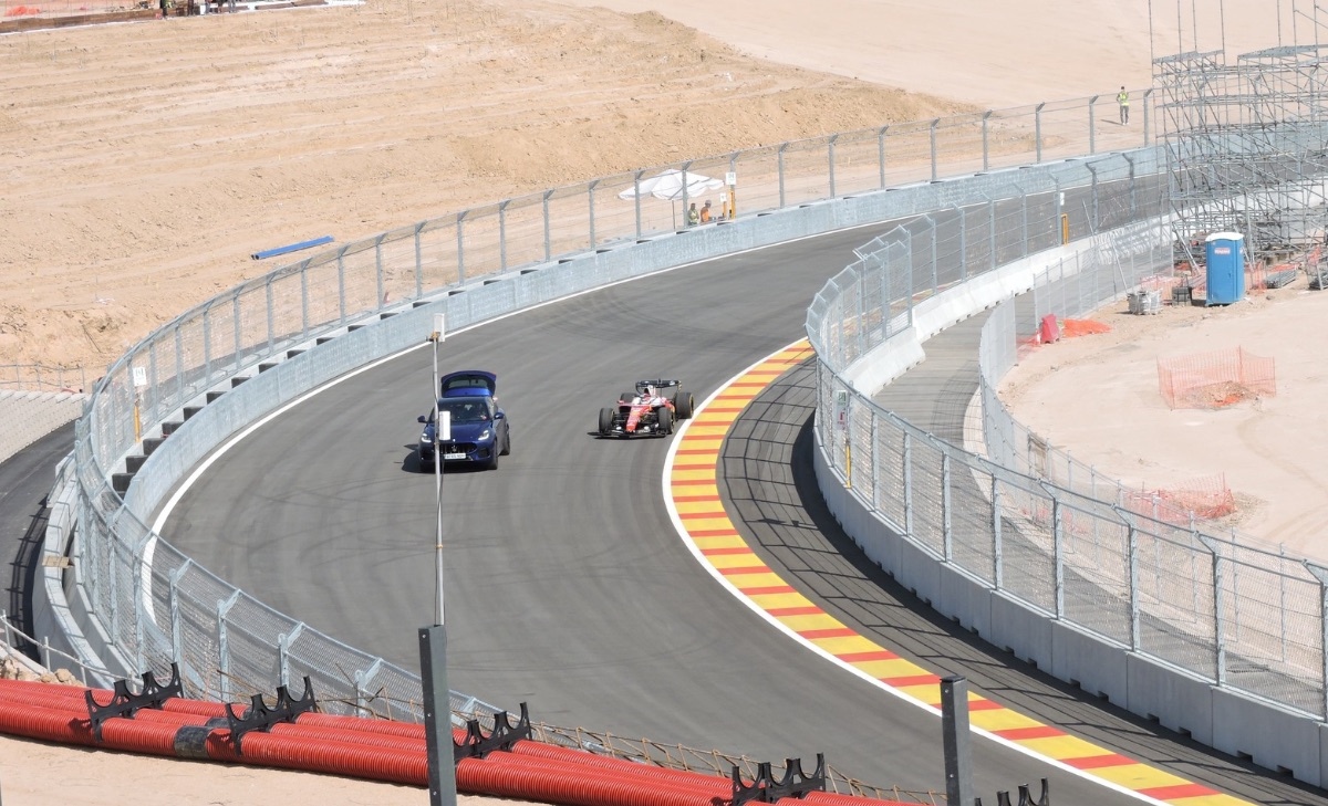 La Ferrari battezza il Madring: foto inedite dalla pista