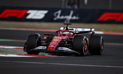 La Ferrari brancola nel buio.... e sperimenta con gli assetti della SF-25 - La Ferrari brancola nel buio.... e sperimenta con gli assetti della SF-25