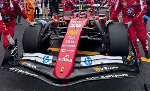 La Ferrari corre ai ripari: in Bahrain un fondo d'emergenza, ma a Maranello si litiga  - La Ferrari corre ai ripari: in Bahrain un fondo nuovo, ma a Maranello si litiga 