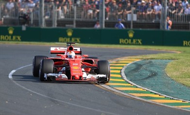 La Ferrari ha cambiato marcia, ora la Mercedes trema - La Ferrari ha cambiato marcia, ora la Mercedes trema