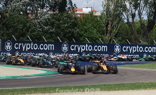 La FIA emana nuove direttive tecniche: la McLaren ha già accusato il colpo?