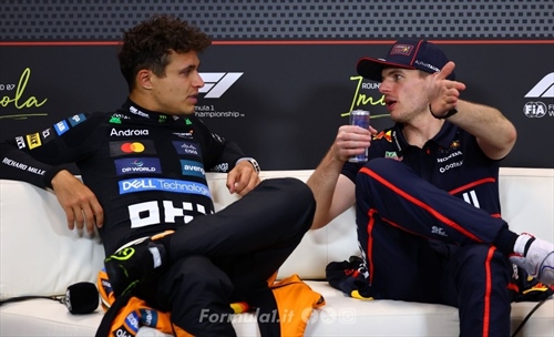 La FIA grazia Norris: stratagemma per non squalificare Verstappen? Il clamoroso scenario - La FIA grazia (inspiegabilmente) Norris: avrebbe fatto lo stesso con Verstappen?