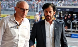 La FIA licenzia uno steward chiave. Lui attacca Ben Sulayem - La FIA licenzia uno steward chiave. Lui attacca Ben Sulayem