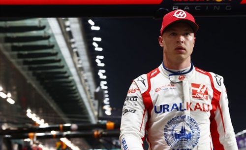 La FIA riammette i piloti russi, ma i GP sono ancora vietati - La FIA riammette i piloti russi, ma i GP sono ancora vietati