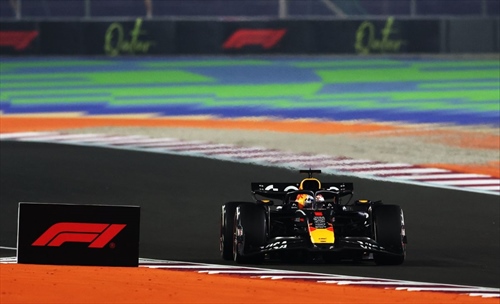 Verstappen ad Abu Dhabi per divertirsi. Vincere il Titolo «non è importante» - La filosofia di Max prima di Abu Dhabi: «Sono qui solo per divertirmi»