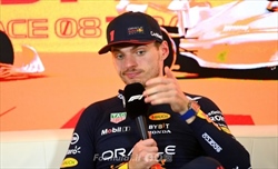«La gente inizierà a odiarmi per ciò che ho detto». Verstappen, l'ennesima 'scortesia' verso Hamilton - «La gente inizierà a odiarmi per ciò che ho detto». Max, l'ennesima frecciata per Hamilton