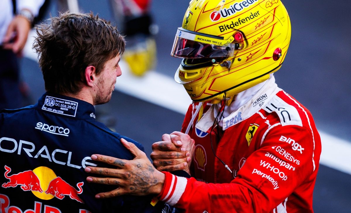 La griglia si inchina al Re: tutti gli elogi social per Lewis 