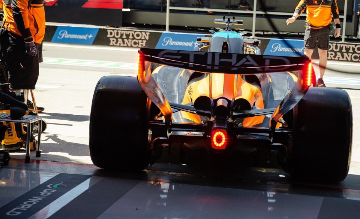 La McLaren cambia tutto tra libere e Qualifiche Sprint e torna davanti alla Ferrari