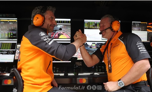 La McLaren fa strani paragoni, il nemico oggi non è la Red Bull
