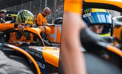 La McLaren ha deciso: d'ora in avanti tutto per aiutare Norris nella lotta Mondiale