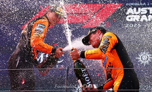 La McLaren innalza la gestione piloti ad un livello mai visto prima - La McLaren innalza la gestione piloti ad un livello mai visto prima