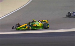La McLaren nasconde i primi segreti? I meccanici cacciano un fotografo