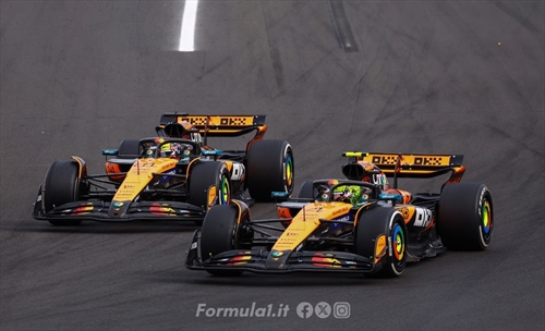 La McLaren toglie a Piastri la libertà di espressione. Giusta scelta per il mondiale? - La McLaren toglie a Piastri la libertà di espressione. Giusta scelta per il mondiale?