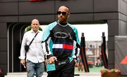 La Mercedes accusata di sabotare Hamilton: la mail anonima ai giornalisti - La Mercedes accusata di sabotare Hamilton: la mail anonima al paddock