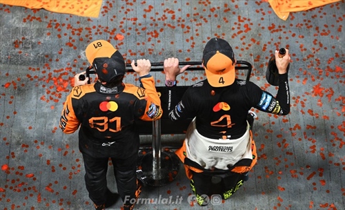La nuova Mclaren: Piastri sente la pressione, Norris abbraccia la freddezza