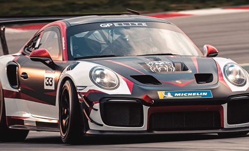 La Porsche 911 GT2 di Max Verstappen finisce all'asta: prezzi da capogiro 