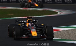 La Red Bull modula la centralina Verstappen: «Abbiamo tolto della potenza»