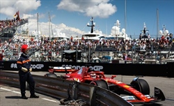 La rivelazione di Vasseur: «In gara a Monaco abbiamo dovuto rallentare Leclerc» - La rivelazione di Vasseur: «In gara a Monaco abbiamo dovuto rallentare Leclerc»