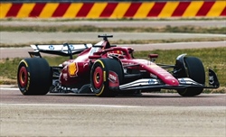 La SF-25 scende in pista a Fiorano: le foto e i video - La SF-25 scende in pista a Fiorano: le foto e i video