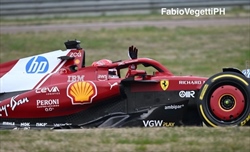 La SF-25 scende in pista a Fiorano: le foto e i video - La SF-25 scende in pista a Fiorano: le foto e i video