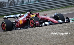 La SF-25 scende in pista a Fiorano: le foto e i video - La SF-25 scende in pista a Fiorano: le foto e i video