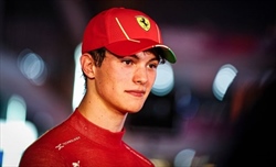 La futura stella della Ferrari: Bearman stupisce tutti alla sua prima gara in Formula 1 - La stella Ferrari del futuro: Bearman stupisce tutti alla sua prima gara in Formula 1
