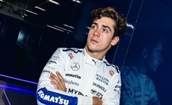 La Williams si pentirà nel 2025? Vowles: «Sainz è un leader, ma Colapinto fa 'impazzire' l'auto» - La Williams si pentirà nel 2025? Vowles: «Sainz è un leader, ma Colapinto fa impazzire l'auto»