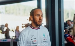 Hamilton contestato, la risposta è da signore: «Imbarazzante, ma amo il Messico e la sua gente» - Le parole di Hamilton dopo il GP del Messico