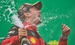 Leclerc sui track-limits: «Preferisco il cordolo come riferimento. Vittoria? Dipende dalle gomme» - Leclerc: «»