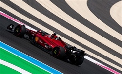 Leclerc, le parole al miele per Sainz e il dilemma Red Bull: «Dobbiamo capire cosa hanno fatto» - Leclerc