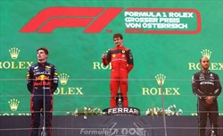 Leclerc: «Max campione? Il fastidio c'è. Hamilton come Federer. Sì alle donne in F1, ma...» - Leclerc: