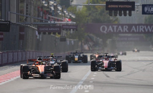 Leclerc: dopo una gara insipida a Baku rivela la verità sulla sua Power Unit - Leclerc