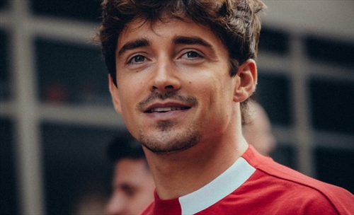 Leclerc avverte: «L’anno del Cavallo? Solo se raggiungiamo la Mercedes»