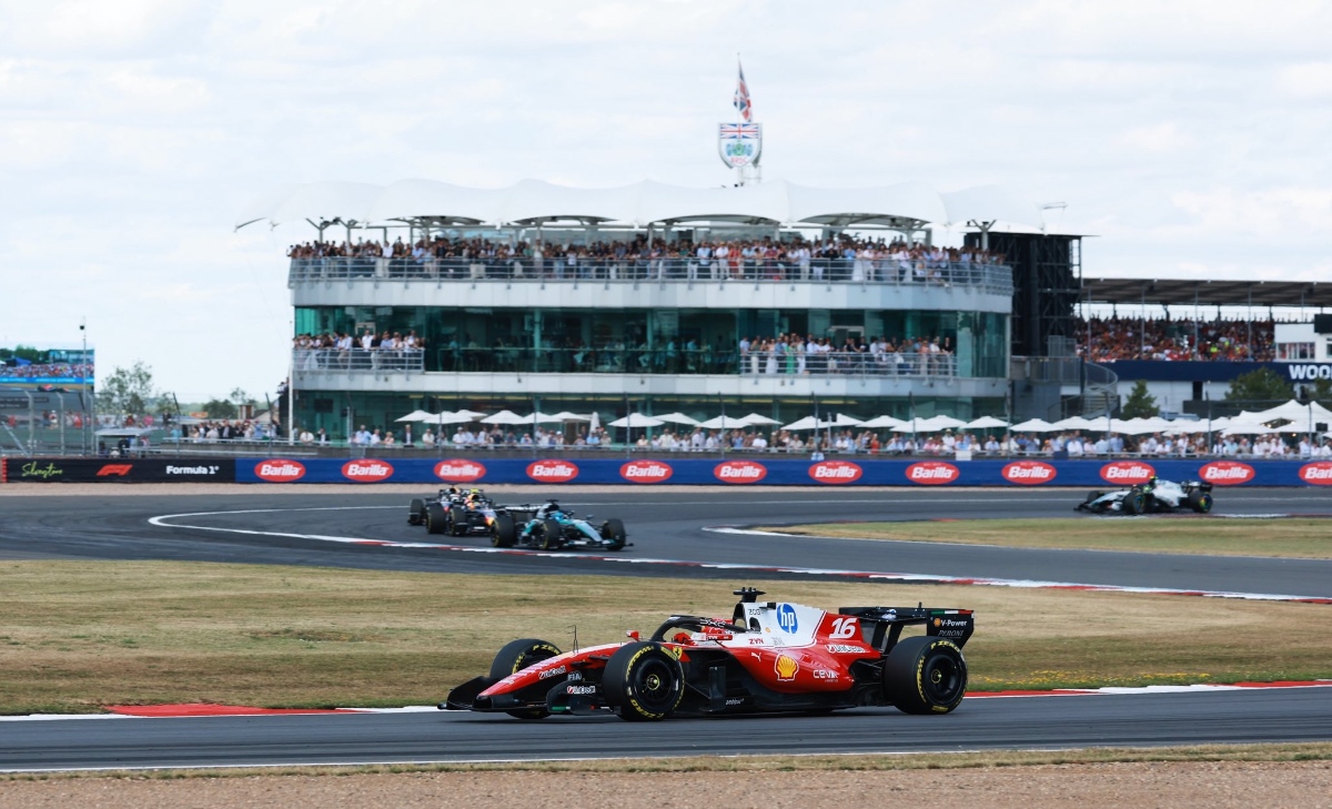 Leclerc cambia passo: la scintilla tra Sprint e qualifica che ribalta la stagione