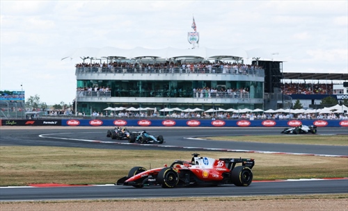 Leclerc cambia passo: la scintilla tra Sprint e qualifica che ribalta la stagione - Leclerc cambia passo: la scintilla tra Sprint e qualifica che ribalta la stagione