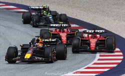 Leclerc difende Verstappen: «Ingiusto dire che ha vita facile». Poi incita la Ferrari - Leclerc difende Verstappen: «Ingiusto dire che ha vita facile». Poi incita la Ferrari