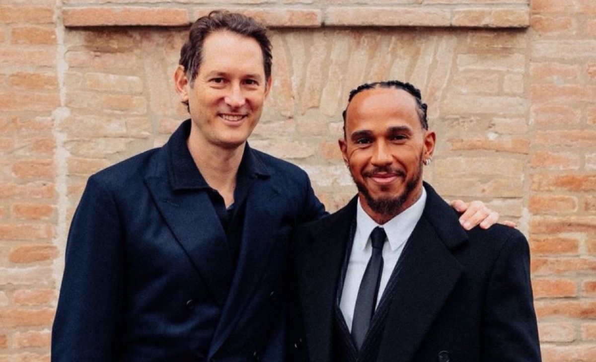 Leclerc e Hamilton delusi dalla Ferrari, cade la maschera che difende Elkann